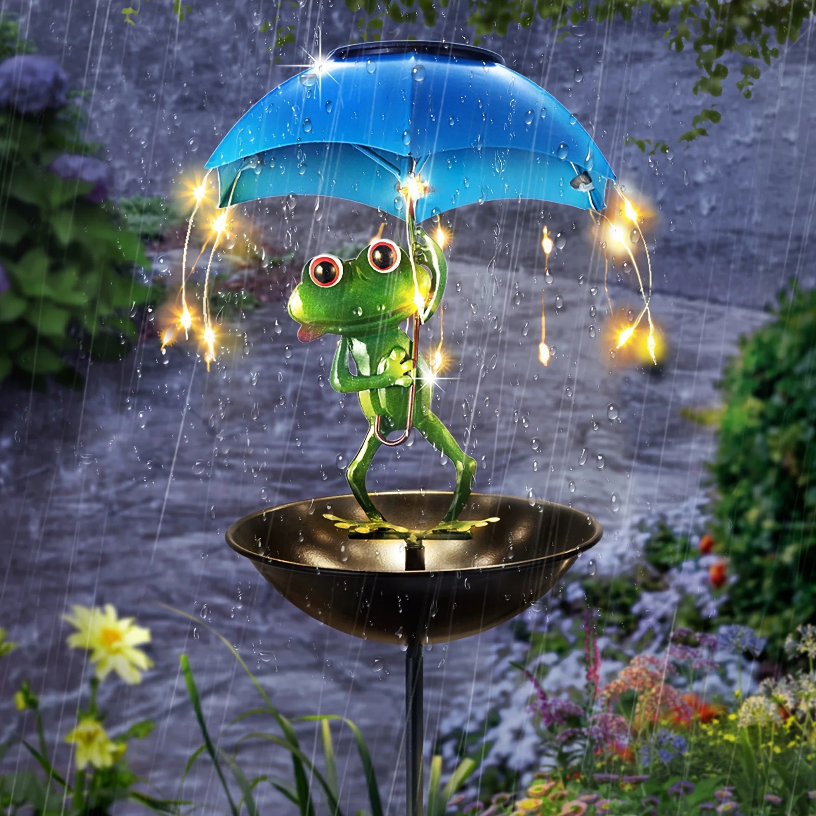 Charming Solar Frog Statue Light - LED Garden Decoration with Hummingbird Feeder for Lawns and Terraces
